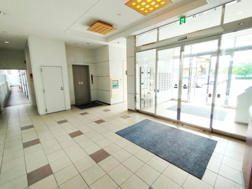 エントランス部分 ドミトリー庚午弐番館