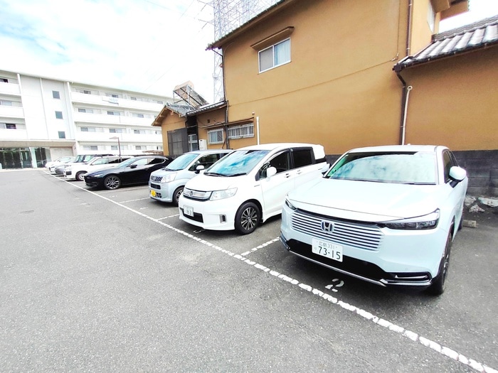 駐車場 ドミトリー庚午弐番館