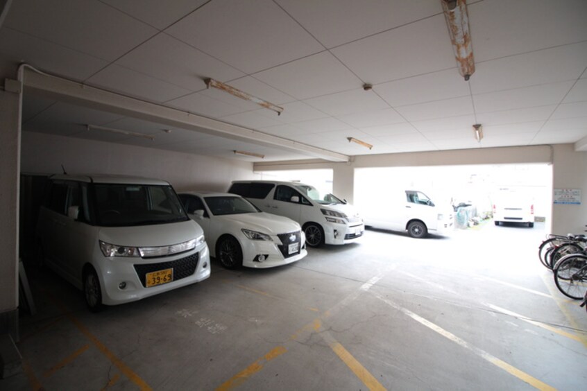 駐車場 パティシェール ヨシカワ