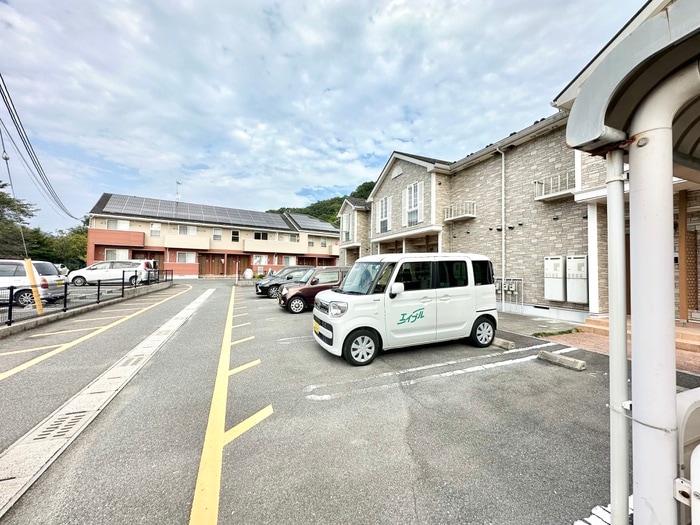 駐車場 コート　ジヴェルニー