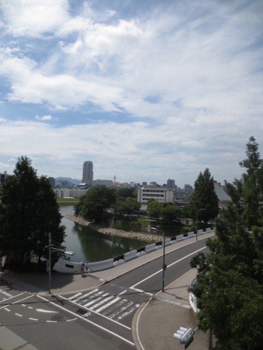 室内からの展望 房尾本店横川橋ビル