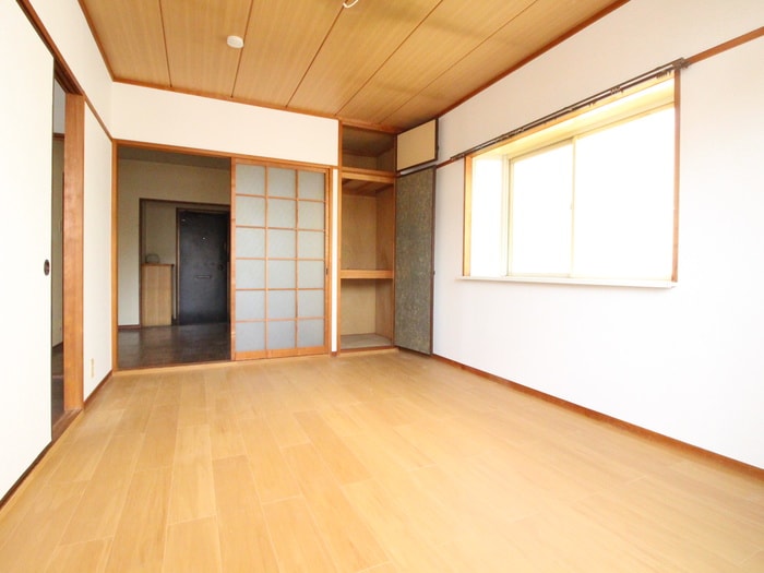 居室 エルディム金山