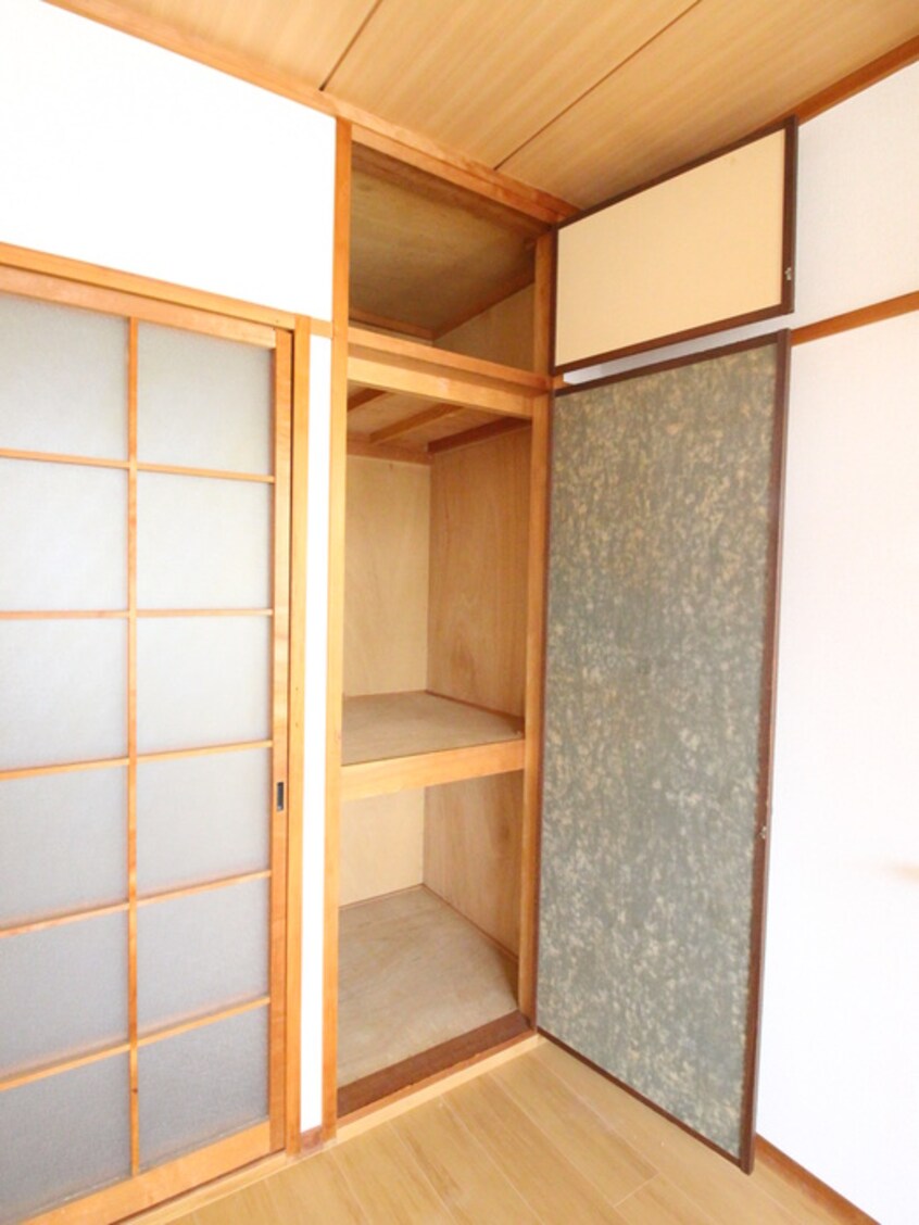 収納 エルディム金山