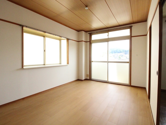 居室 エルディム金山