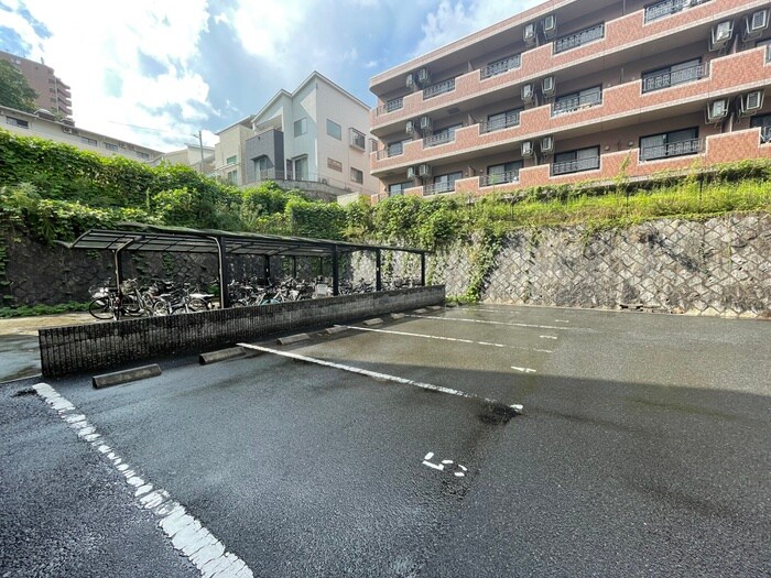 駐車場 ＡＸＩＳ大塚西