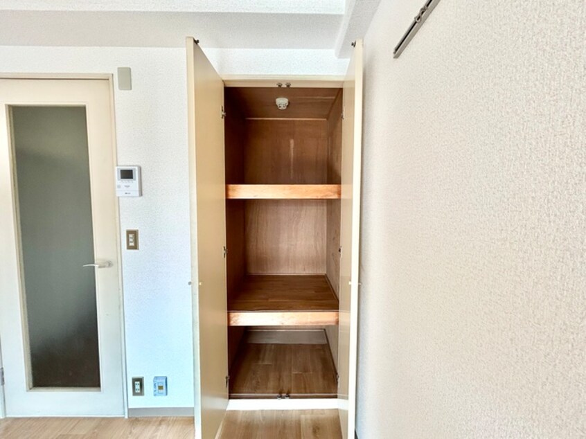 収納 光ハイツ