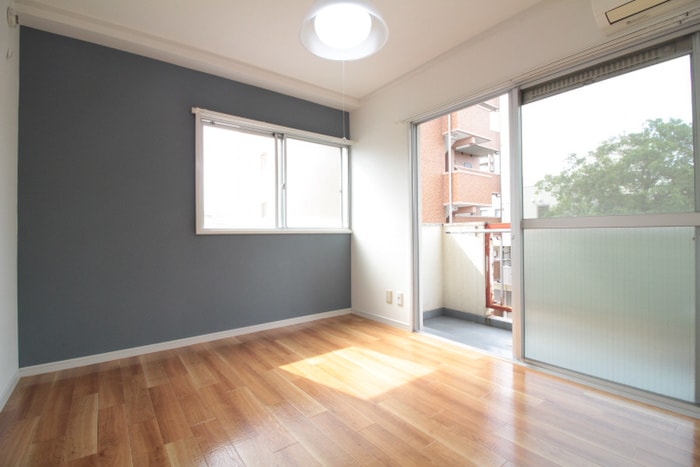 居室 実森ビル