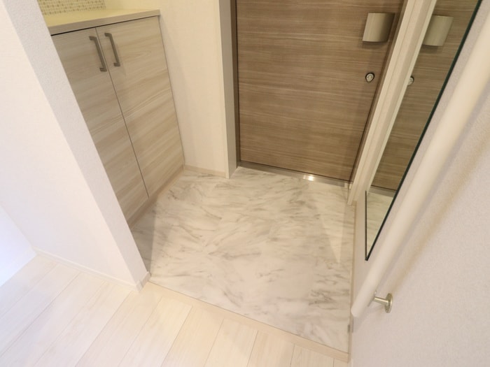 玄関 シャルムK