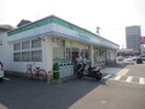 ファミリーマート 吉島町店(コンビニ)まで320m Ｍ Ｔｅｒｒａｃｅ住吉