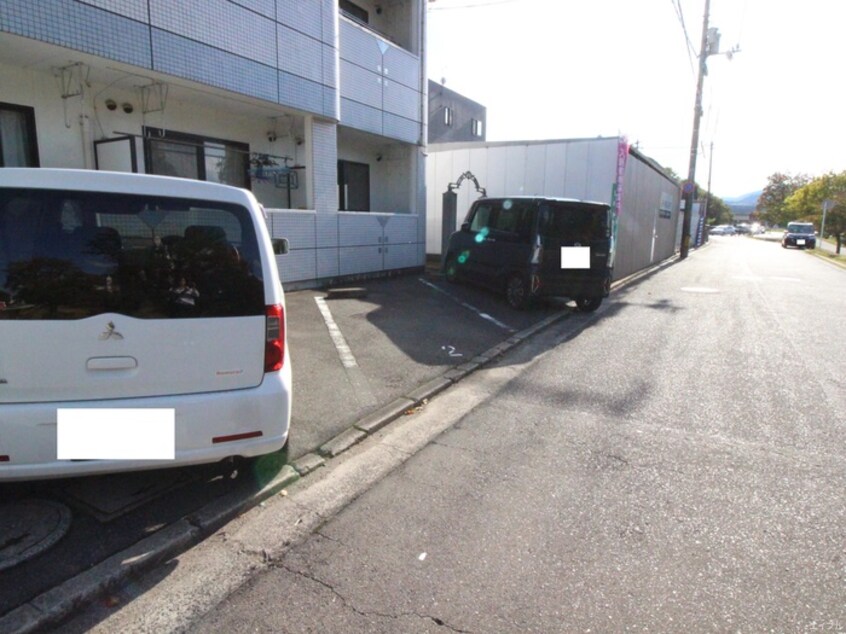 駐車場 ウイング川内