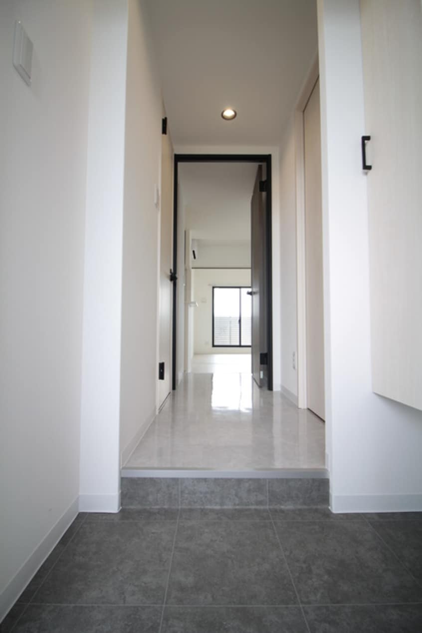 玄関 ＣＡＬＭＥ国泰寺