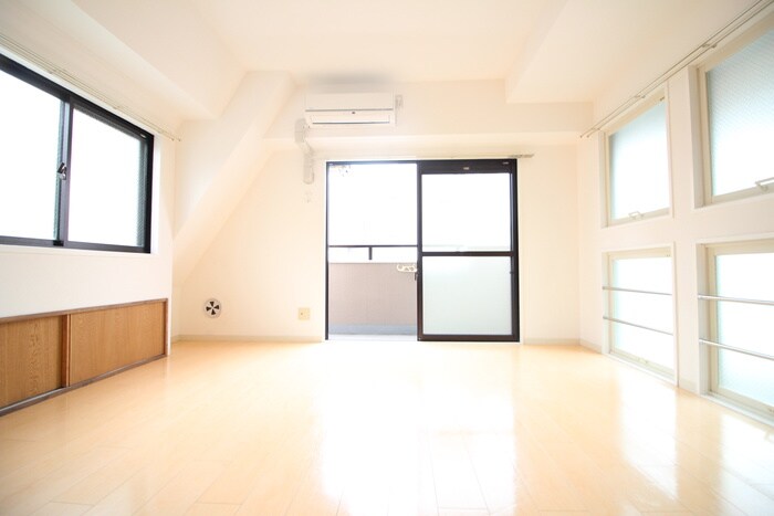 居室 ノ－ブル平和大通り