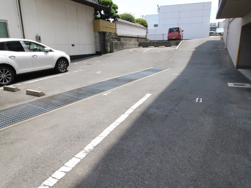 駐車場 ハピネス岩田