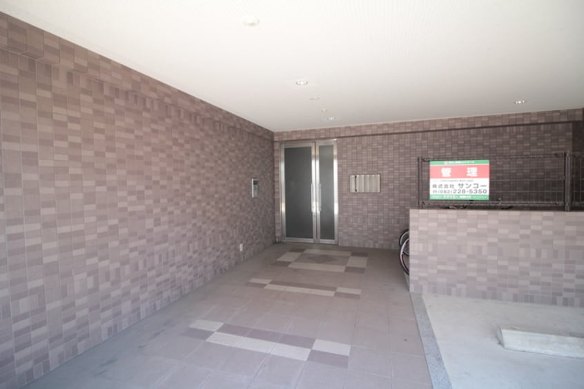 エントランス部分 メゾン宝