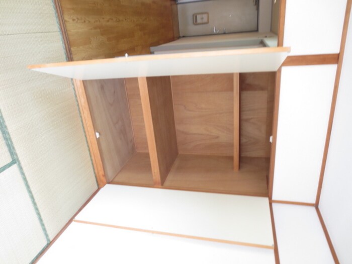 収納 Yビル西原