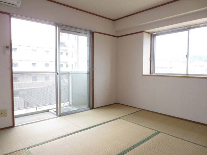 居室 Yビル西原