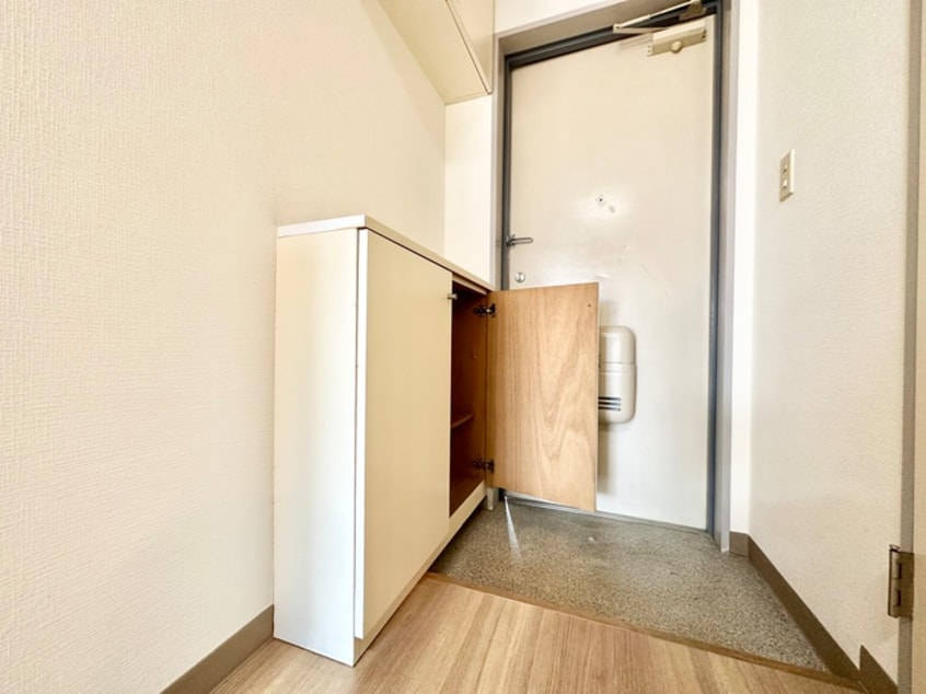 靴箱 Yビル西原