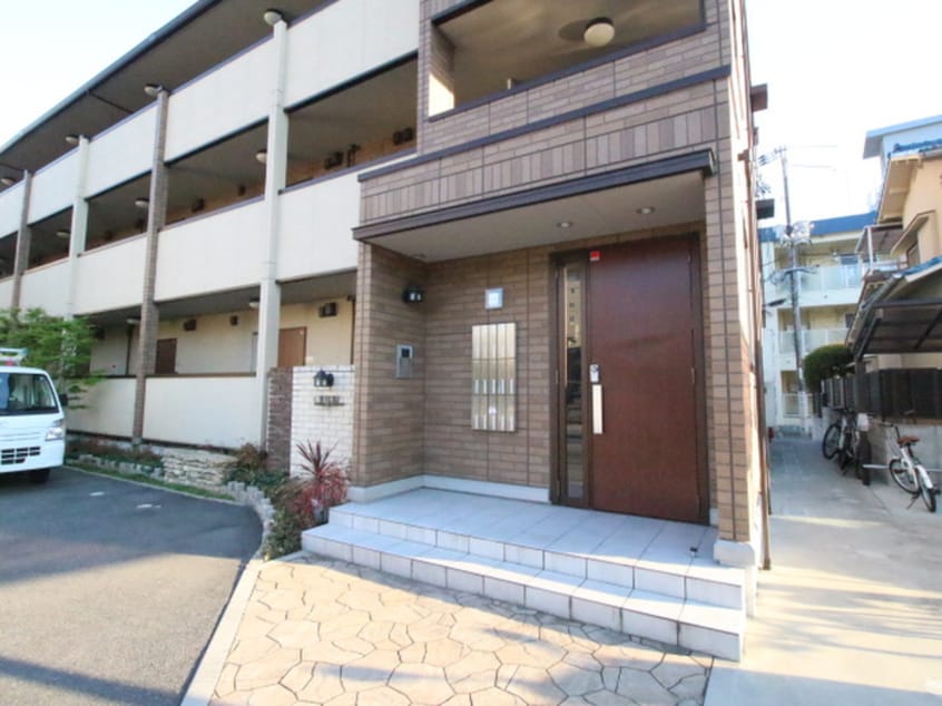 エントランス部分 エリタージュ