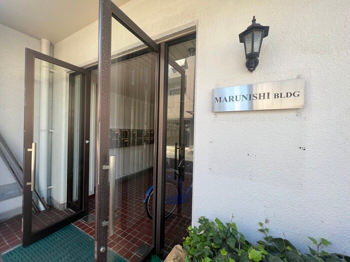 エントランス部分 MARUNISHI BLDG