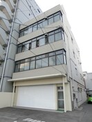 国近ビルの外観