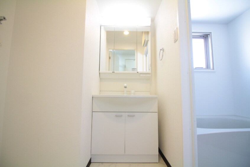 洗面 Ｋａｔａｙａｍａ　ＢＬＤＧ２４