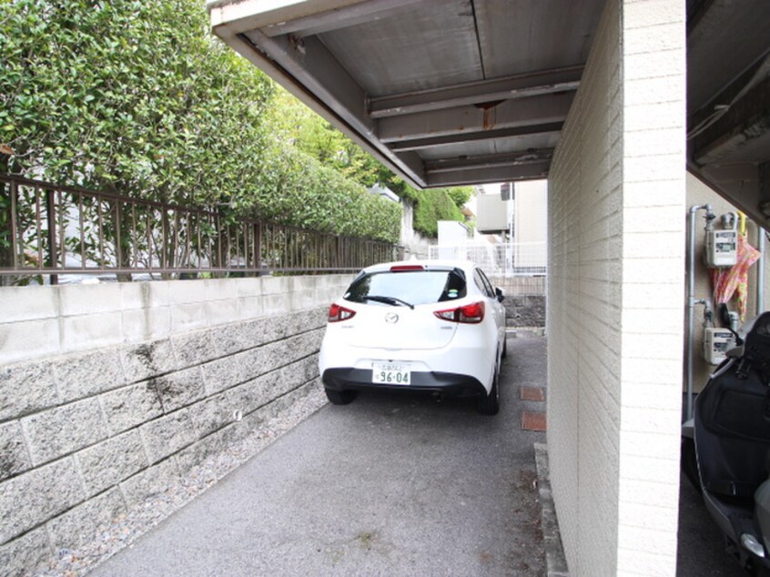 駐車場 ハイツ原A棟