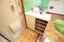 靴箱 高間ビル