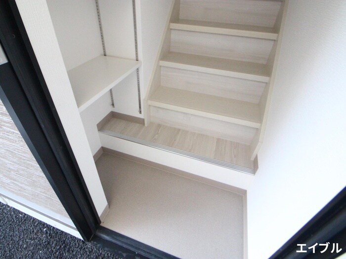 玄関 M　Terrace藤垂園　壱番館