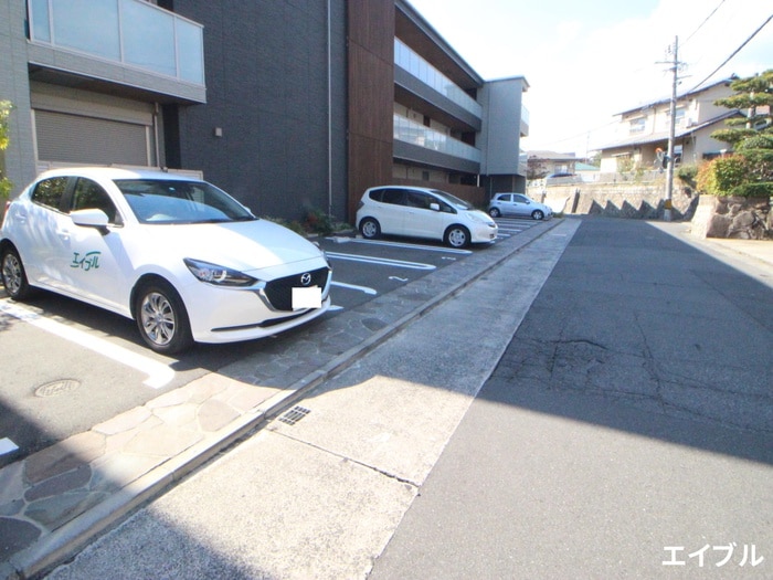 駐車場 ヴィラ博丈井口B棟