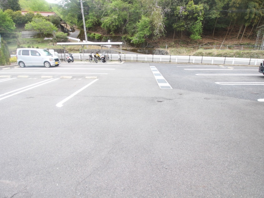 駐車場 クリアネス弐番館