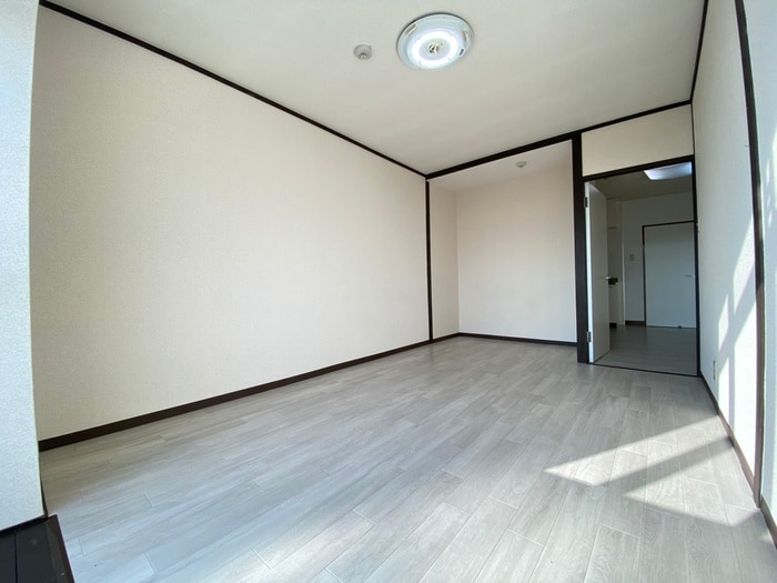 居室 デルタビル