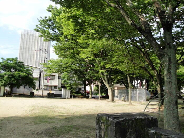 中広公園(公園)まで650m ＢＬＤＧ．ＹＫ（ＹＫビル）