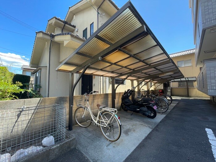 駐輪場 コーポ溝手