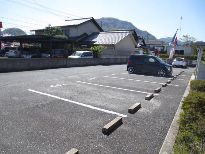 駐車場 クレスト－ル亀山