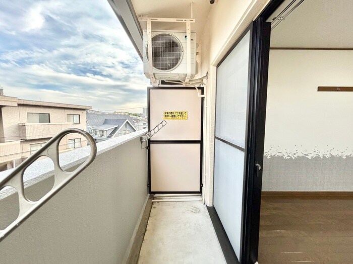 ベランダ・バルコニー 心は－とひるず