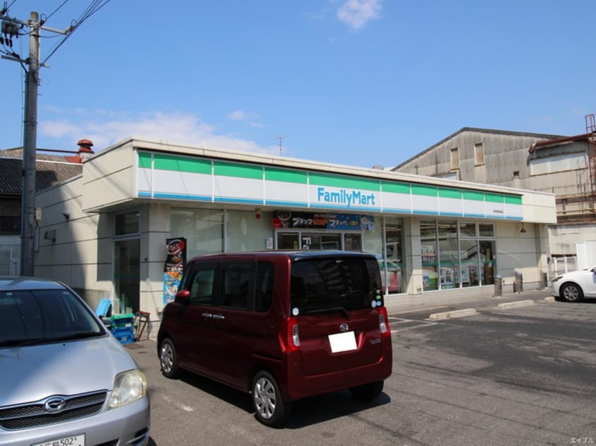 ファミリーマート 府中町新地店(コンビニ)まで580m セジュール桃山