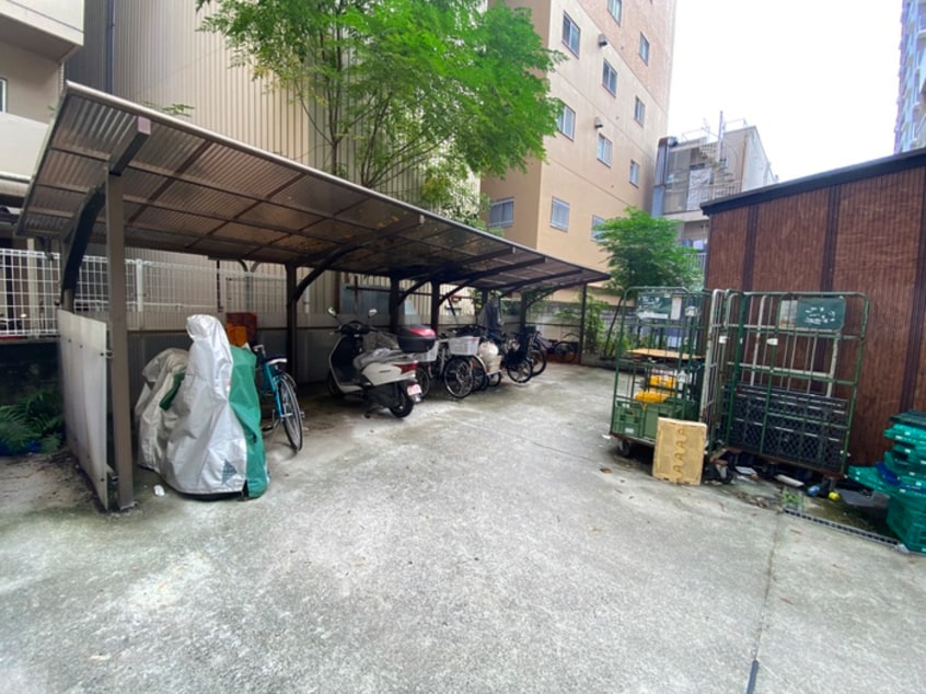 駐輪場 ビラシャルレ