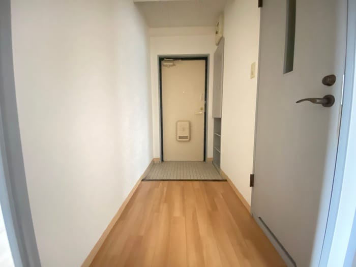 玄関 ビラシャルレ