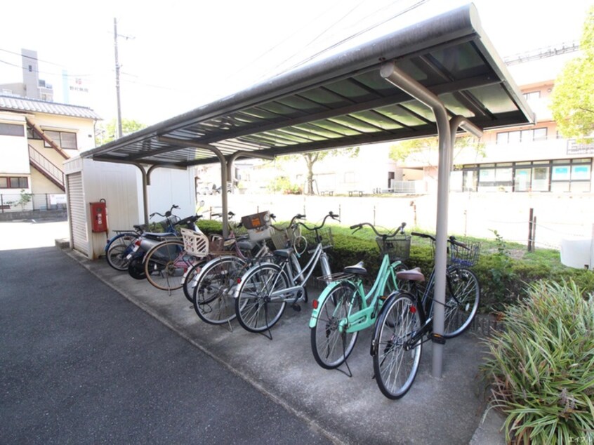 駐輪場 クレッシェンド今村