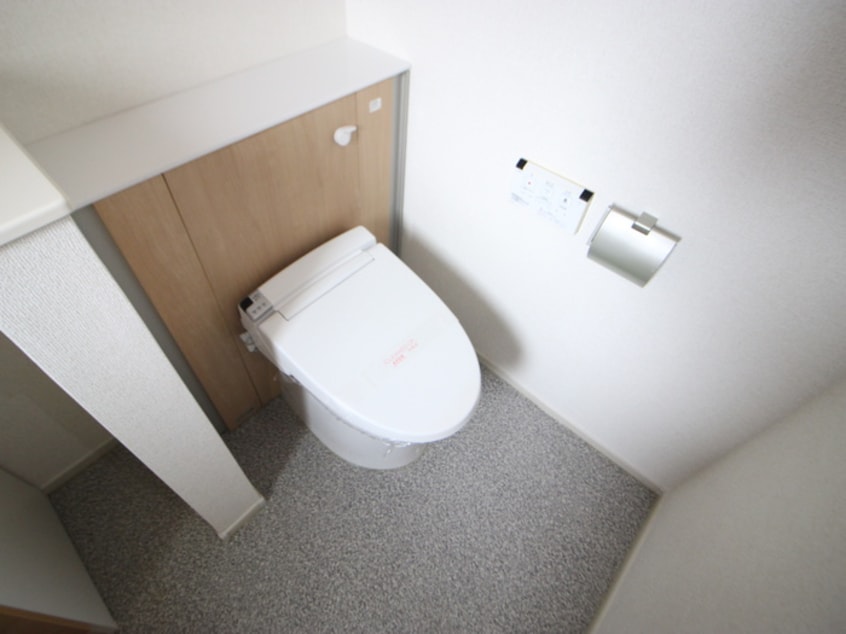 トイレ ヤマコウバシ