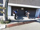 バイク置き場 ホウライツルビル