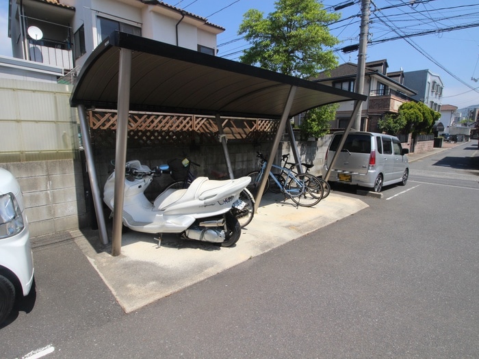 駐輪場 カーサベルデ
