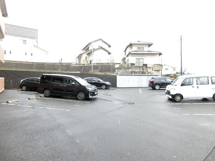 駐車場 コンフォール春日野通り