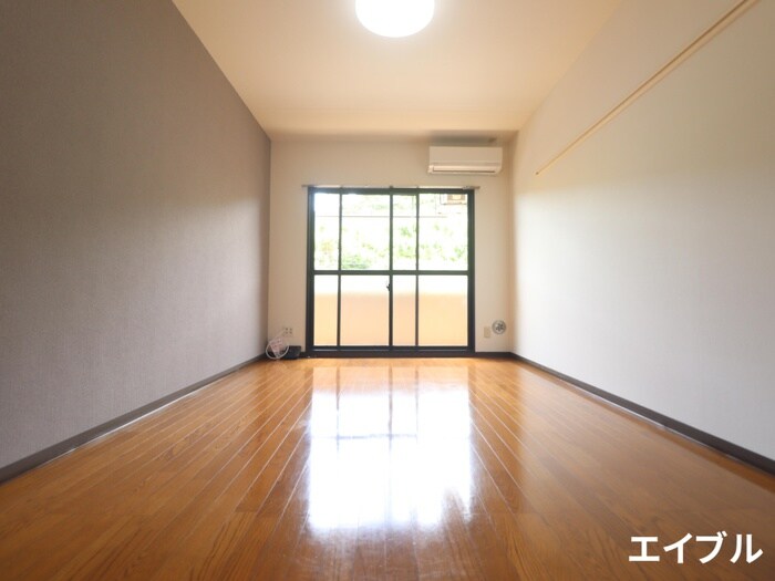 居室 ロワールタケウチ