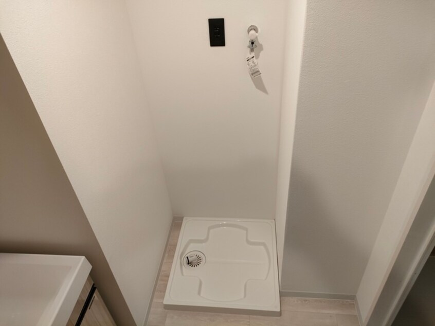 洗濯機置場 LIFEMENT GLANZ YOKOGAWA