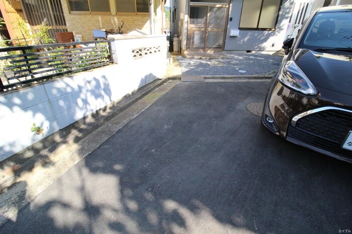 駐車場 府中町みくまり借家