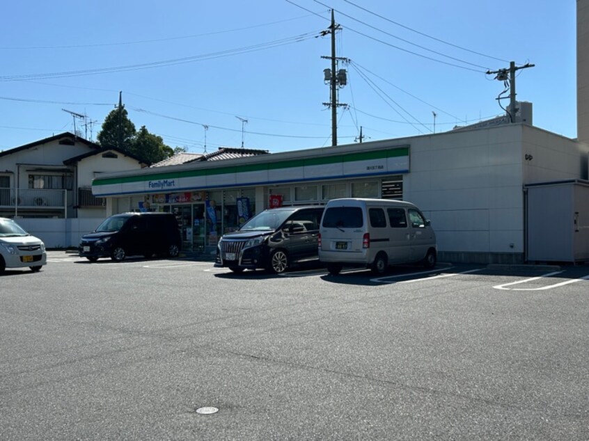 ファミリーマート 深川五丁目店(コンビニ)まで2240m セジュール深川　Ａ棟