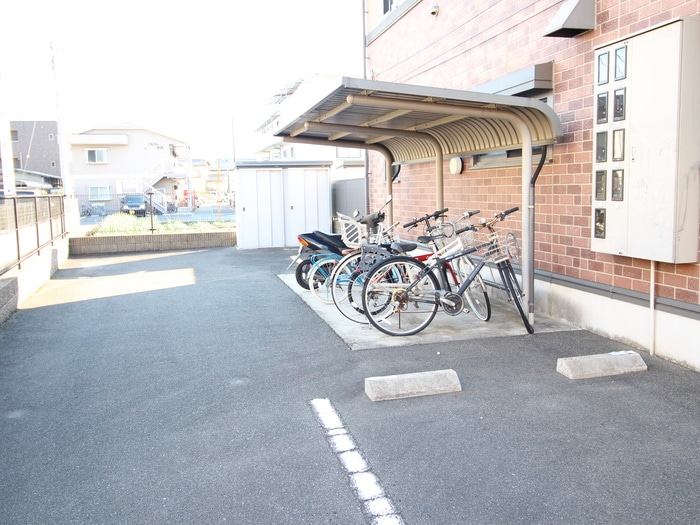 駐輪場 ソフィア小林