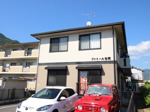 ファミール谷岡