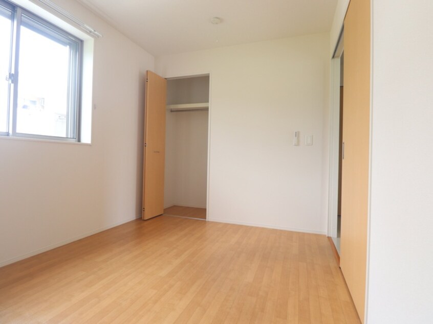 居室 ルミエコート弐番館